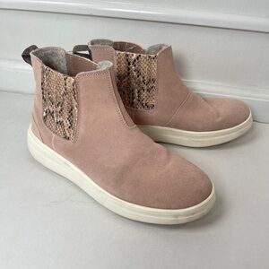 Hey Dude Sz 8 Ankle Boots Rose Dust Color With Snake Sides Comfort